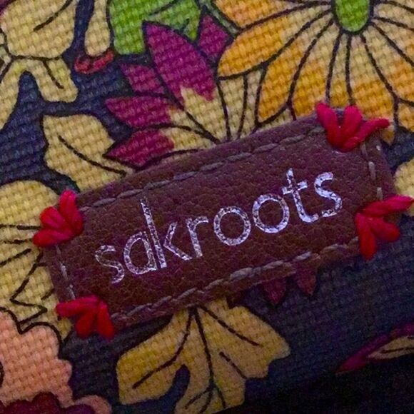 Sakroots Colorful Floral PEACE 3D Zip Round Wallet - Picture 16 of 16